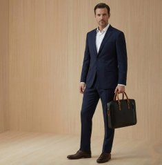 Fekete bőr valmio kő táska