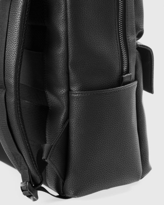Batoh Voyage black 20l