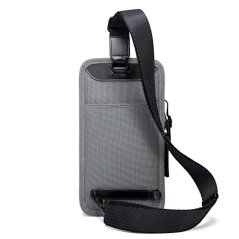 Valmio Mareno taška přes rameno