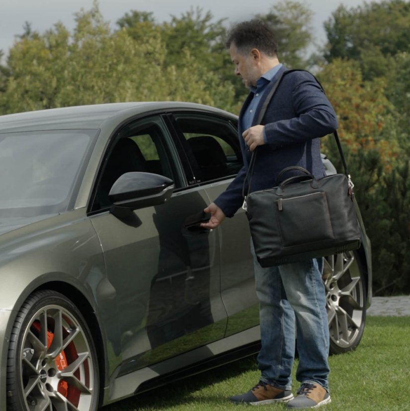 Kožená cestovná taška Valmio Stark čierna