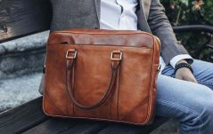 Cum să alegi o geantă pentru bărbați?